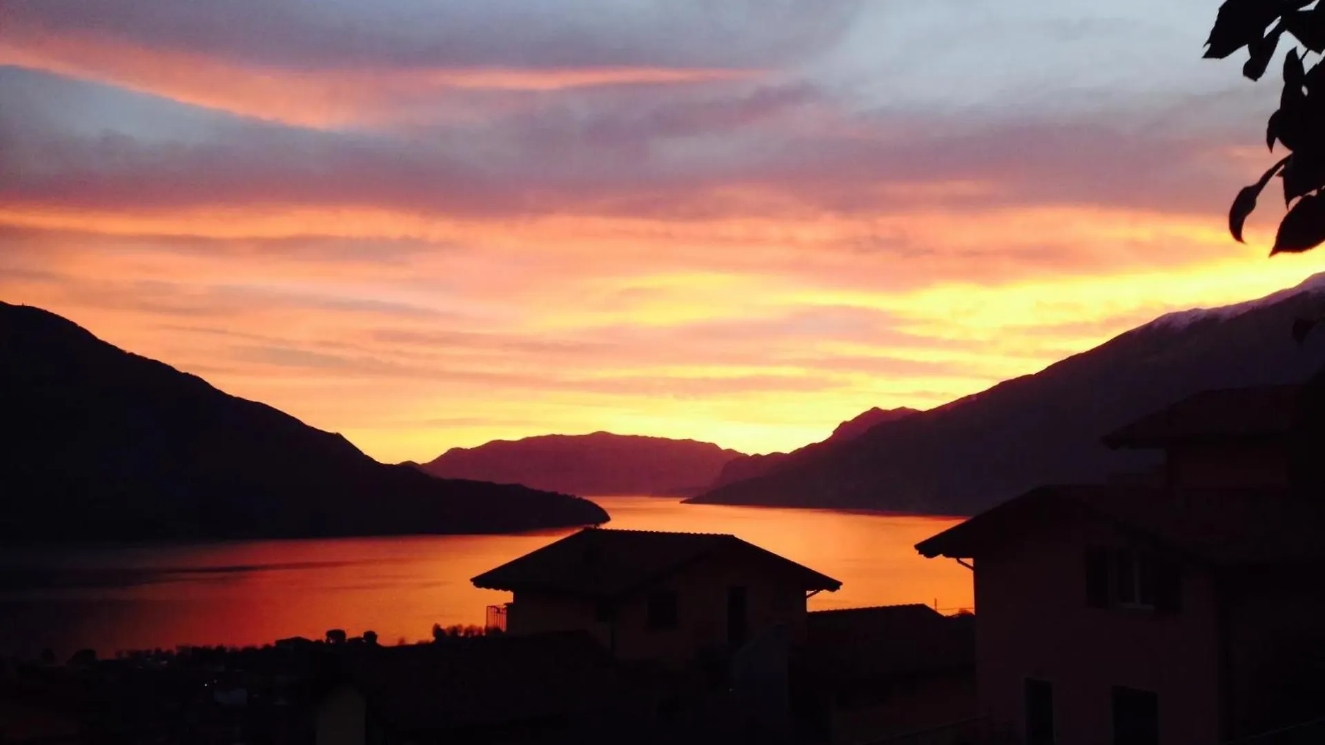 Διαμέρισμα Tuerkisfarbenes Haus Mit Fantastischer Aussicht Vercana
